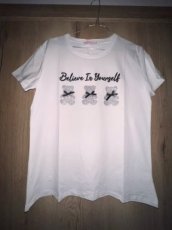Shirt believe in yourself wit 3 strass beertjes S/M